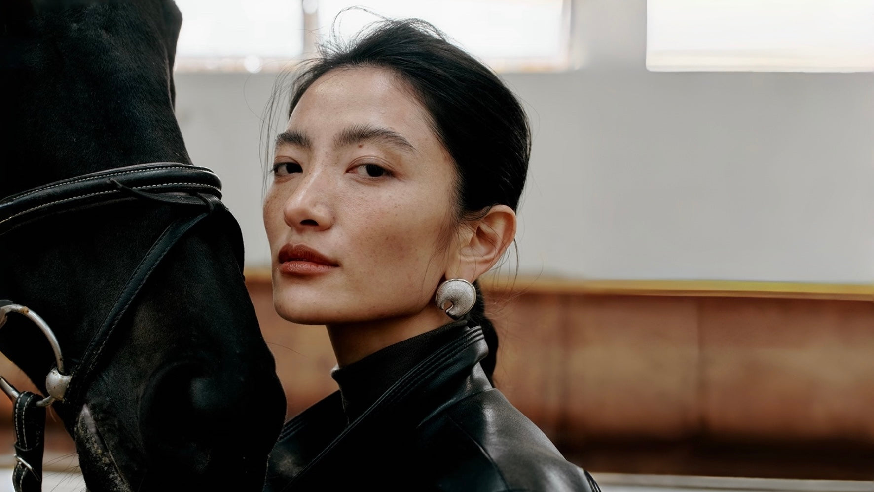 Timeless Design in a Fast World: The Philosophy Behind Calivyn Jewelry