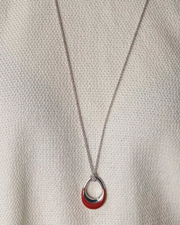 Red Glaze Fortune Pendant Necklace – Elegant Charm